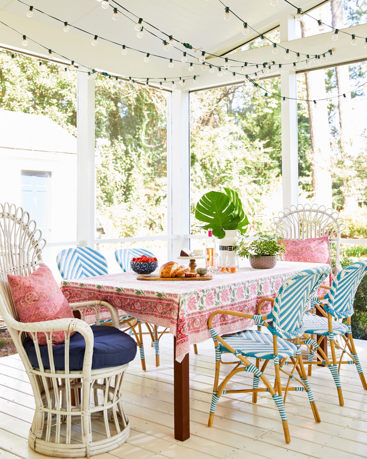 Summer Decor with Bright Colors