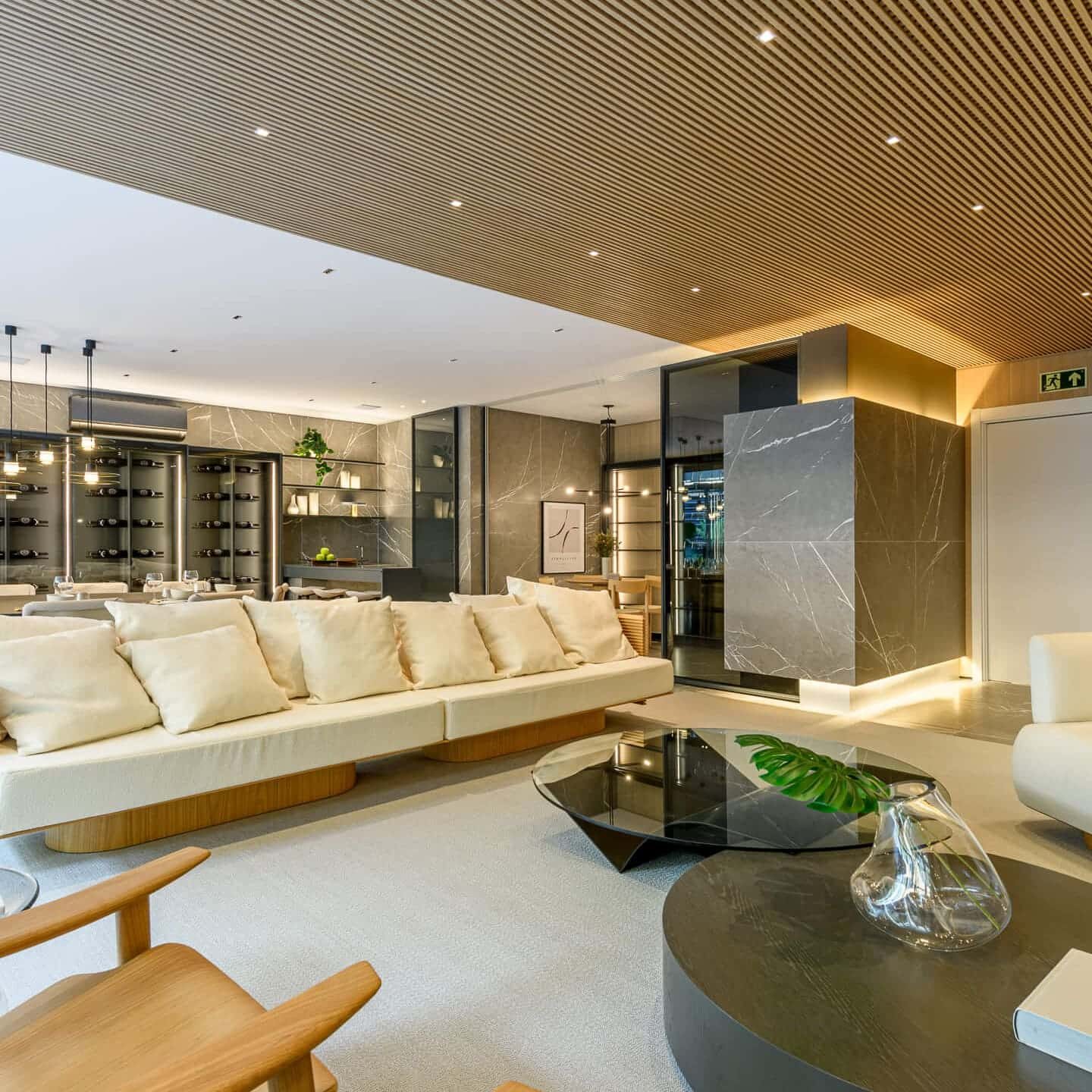 Ambiente moderno de alto padrão com design sofisticado