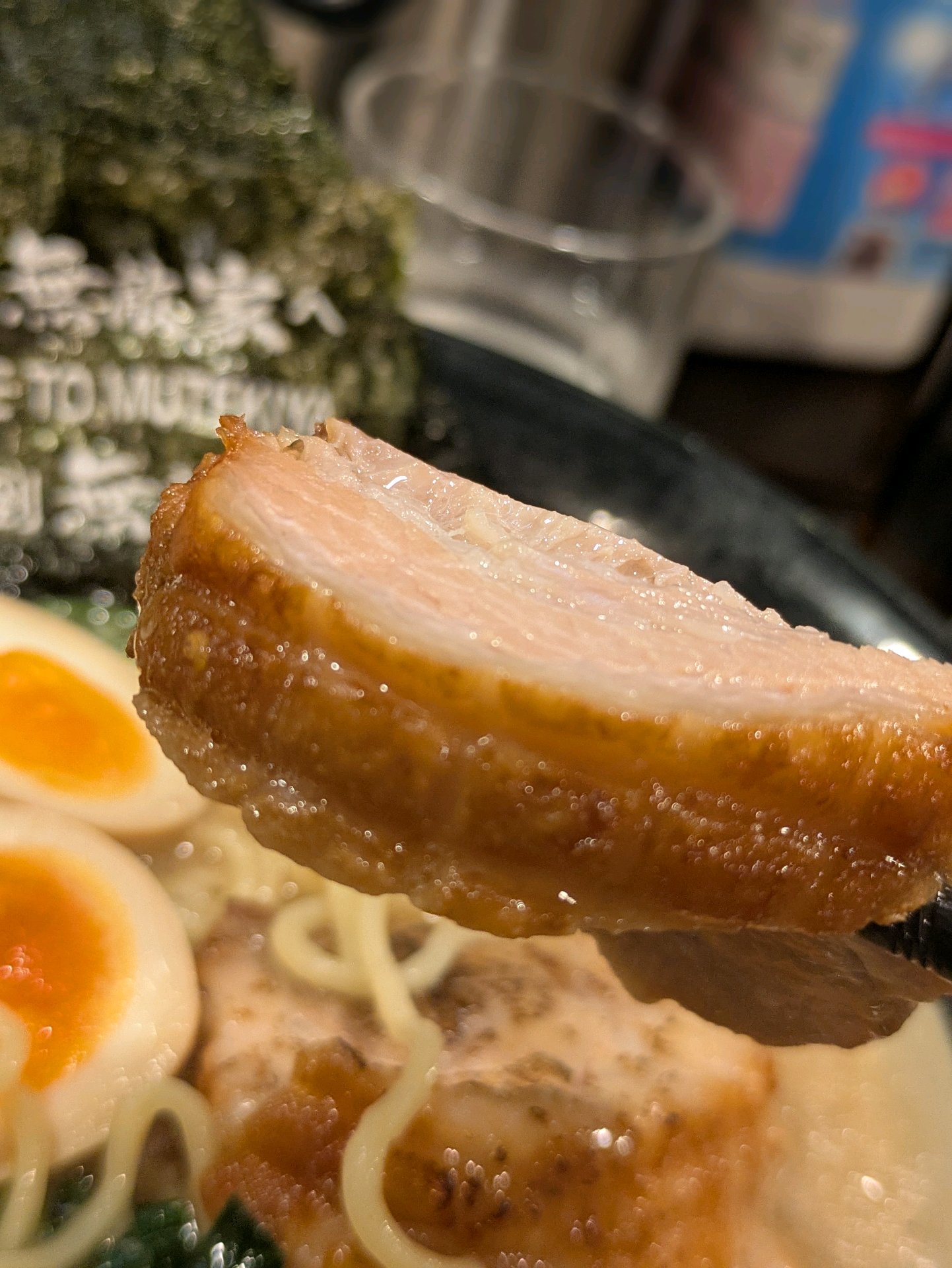 分厚いホロホロのチャーシュー