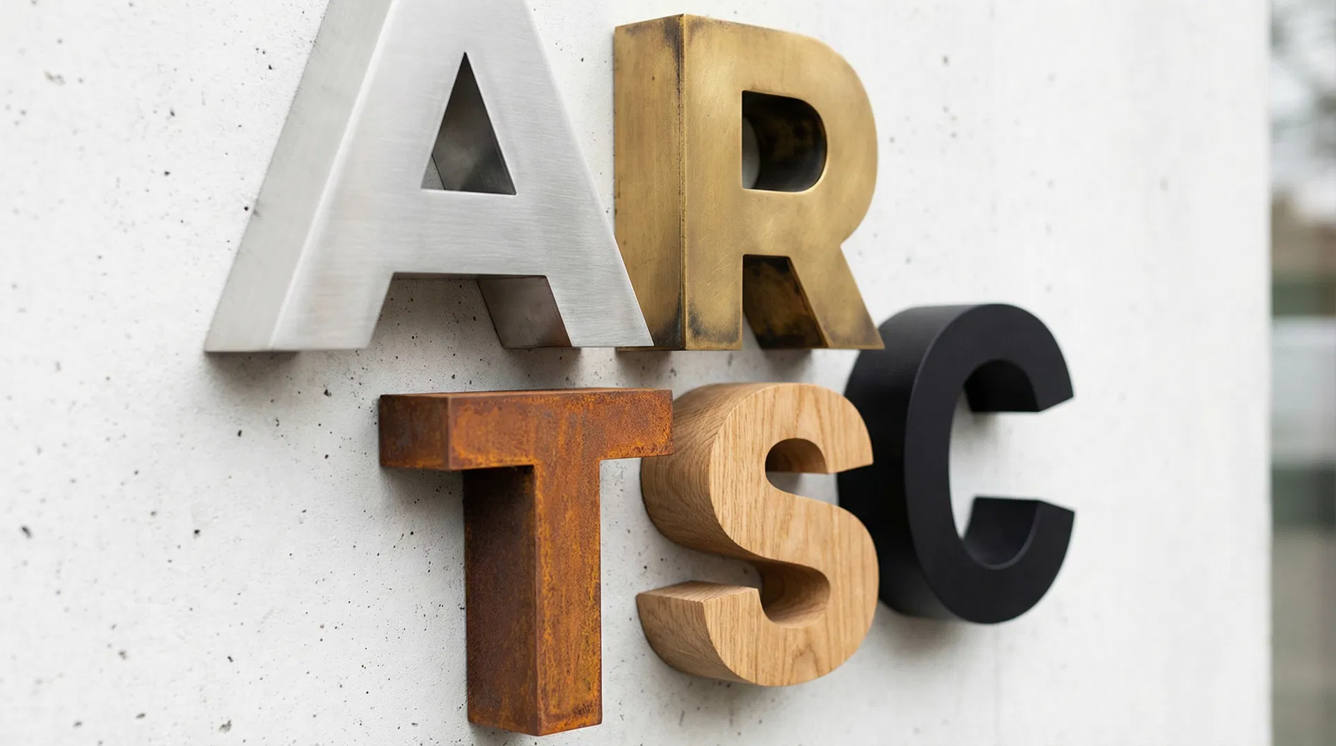 Litere volumetrice neluminoase