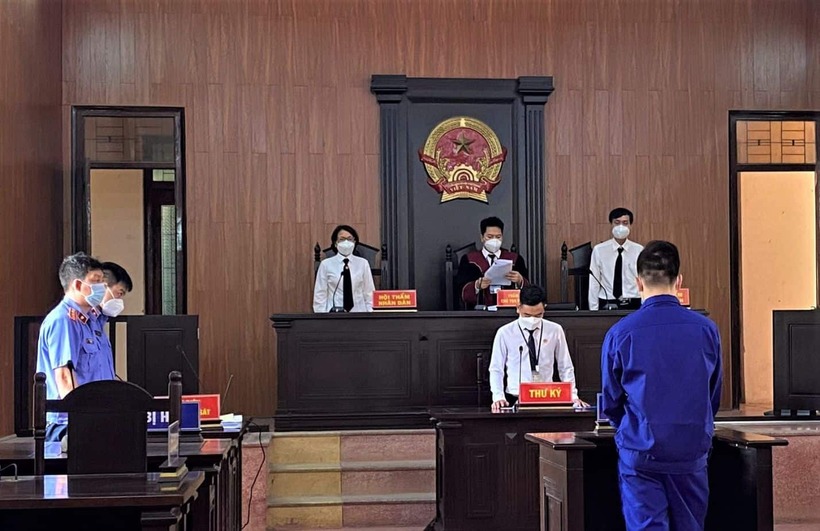 Tòa án xét xử các vụ án