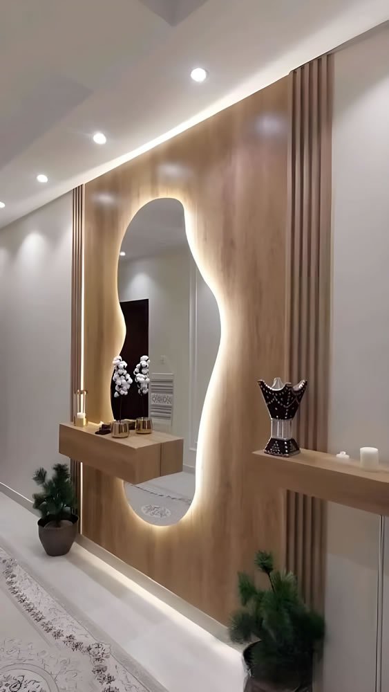 Espelhos redondos em parede com painel ripado