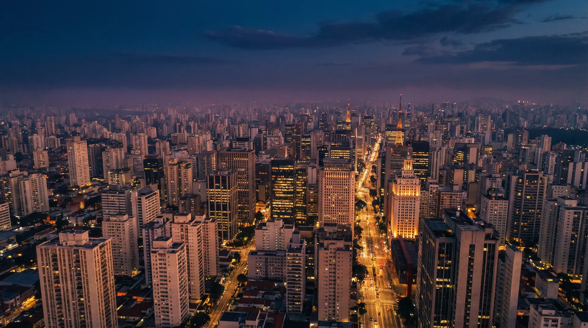 São Paulo skyline ao entardecer