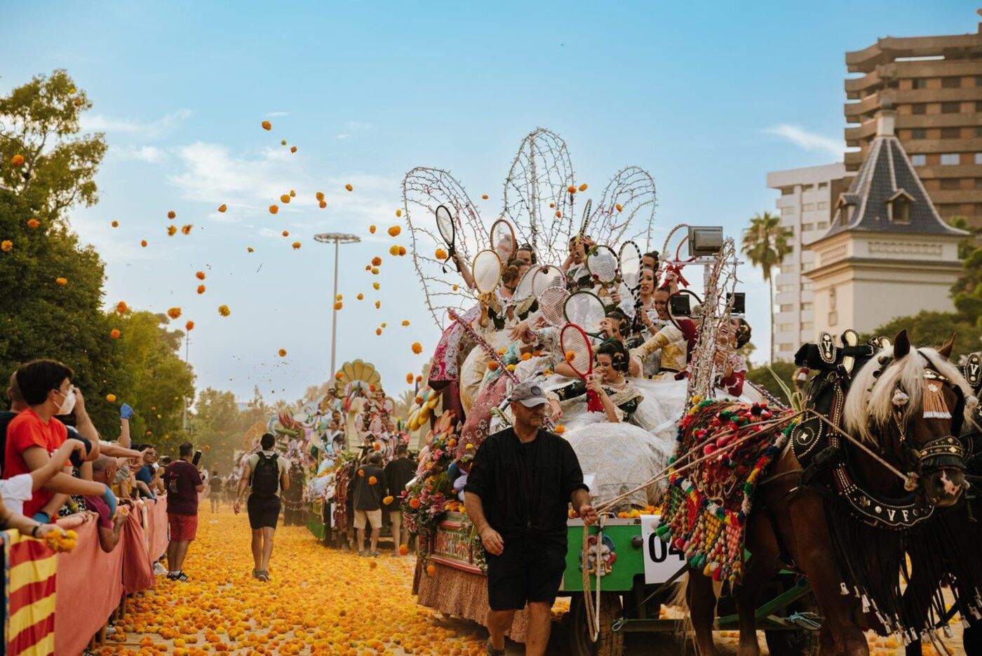 Battle of Flowers Valencia 2025: The World's Most Beautiful Battle of Flowers Celebration Alameda durante la Batalla de Flores