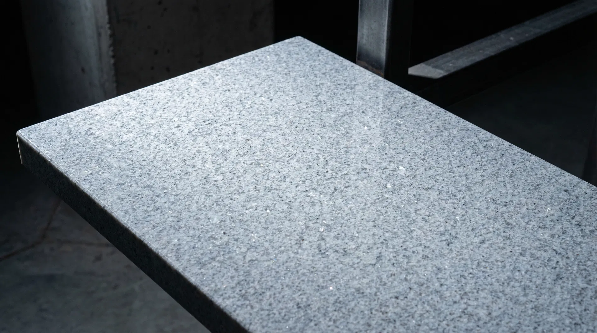 แกรนิตแข็งแกร่ง