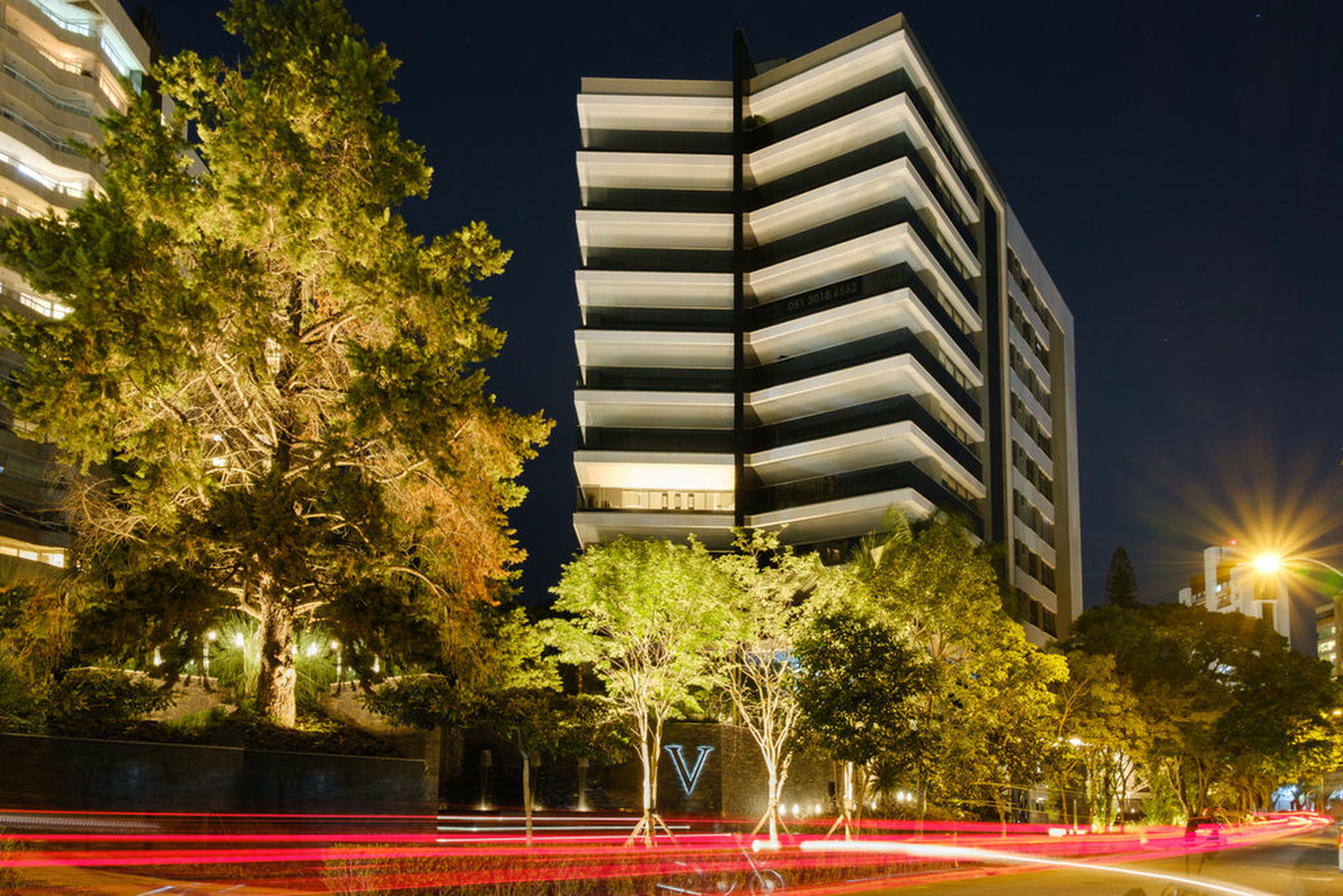 Fachada Noturna do Vogga