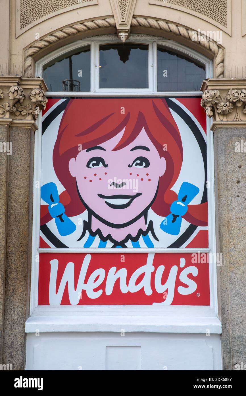 Wendy's Restaurant Exterior