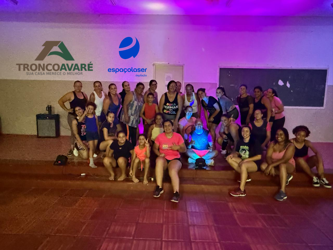 Aula de Zumba em projeto social