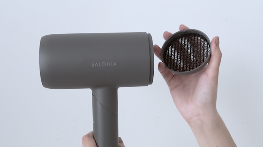 SALONIA ドライヤー フィルター掃除のイメージ