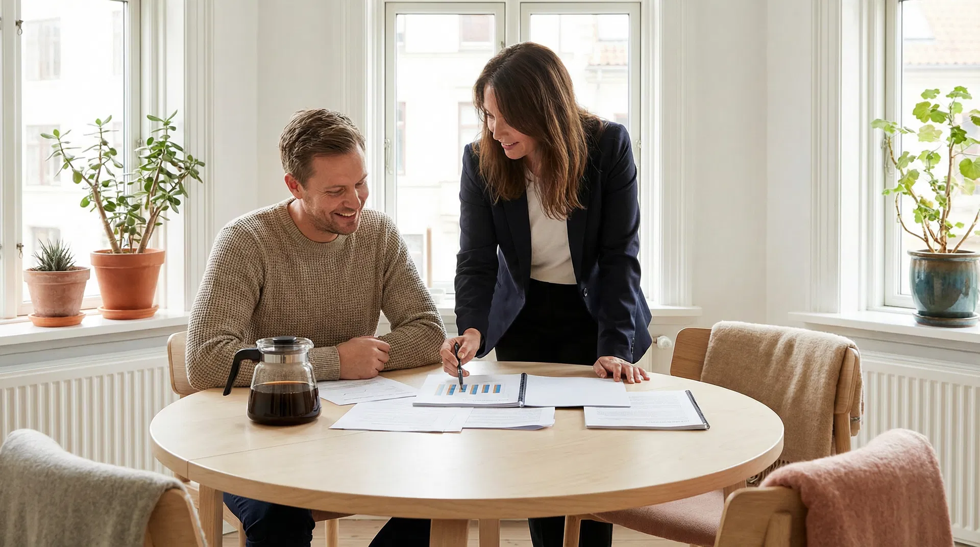 Auditor explaining report findings