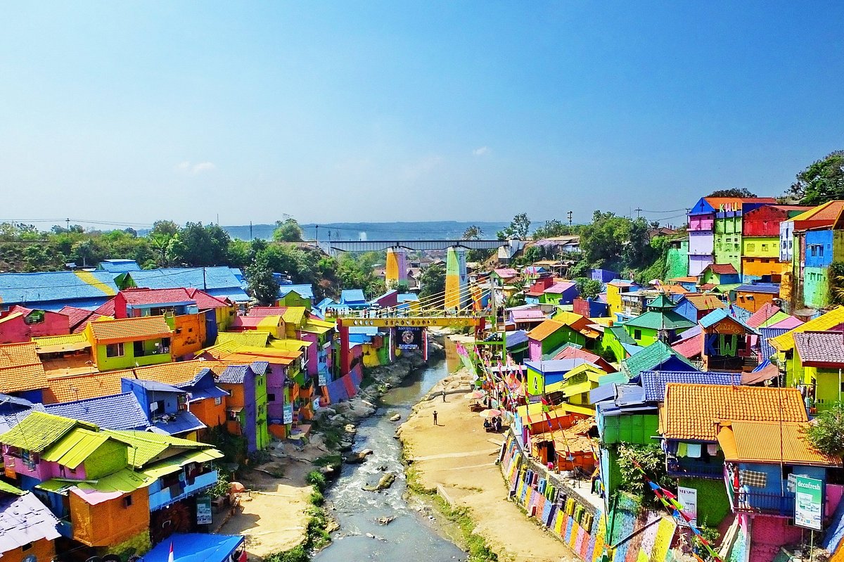 Pemandangan udara Kampung Warna-Warni Jodipan