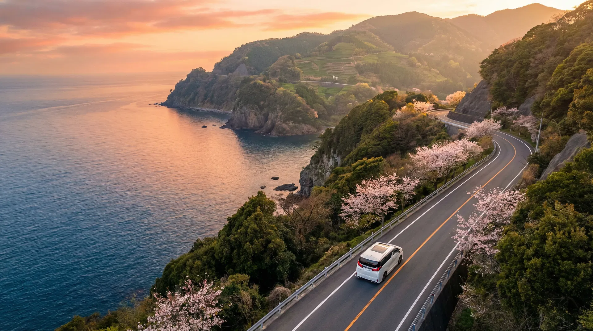 美しい海岸線を走るドライブ