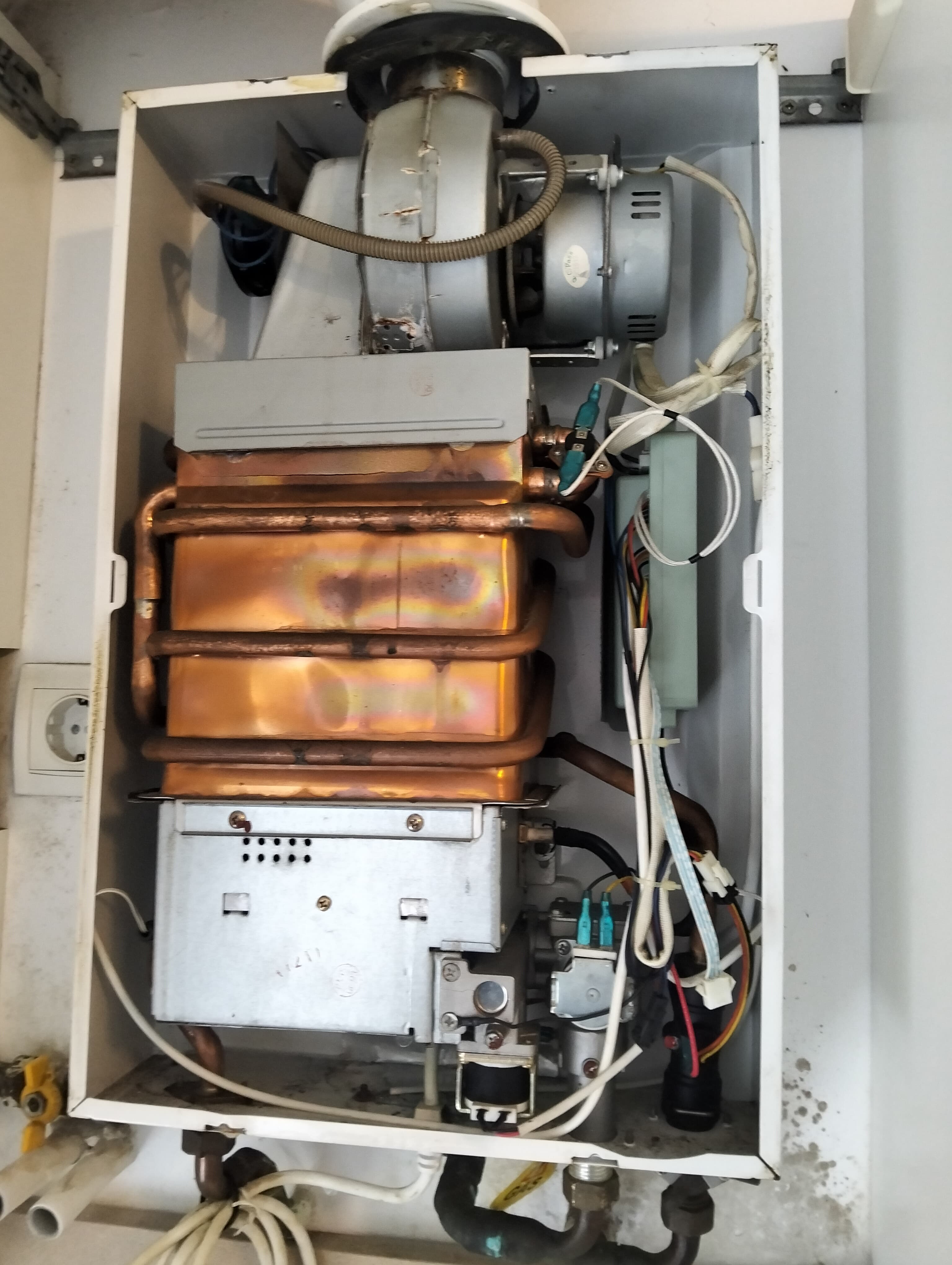 Válvulas y componentes de caldera Baxi