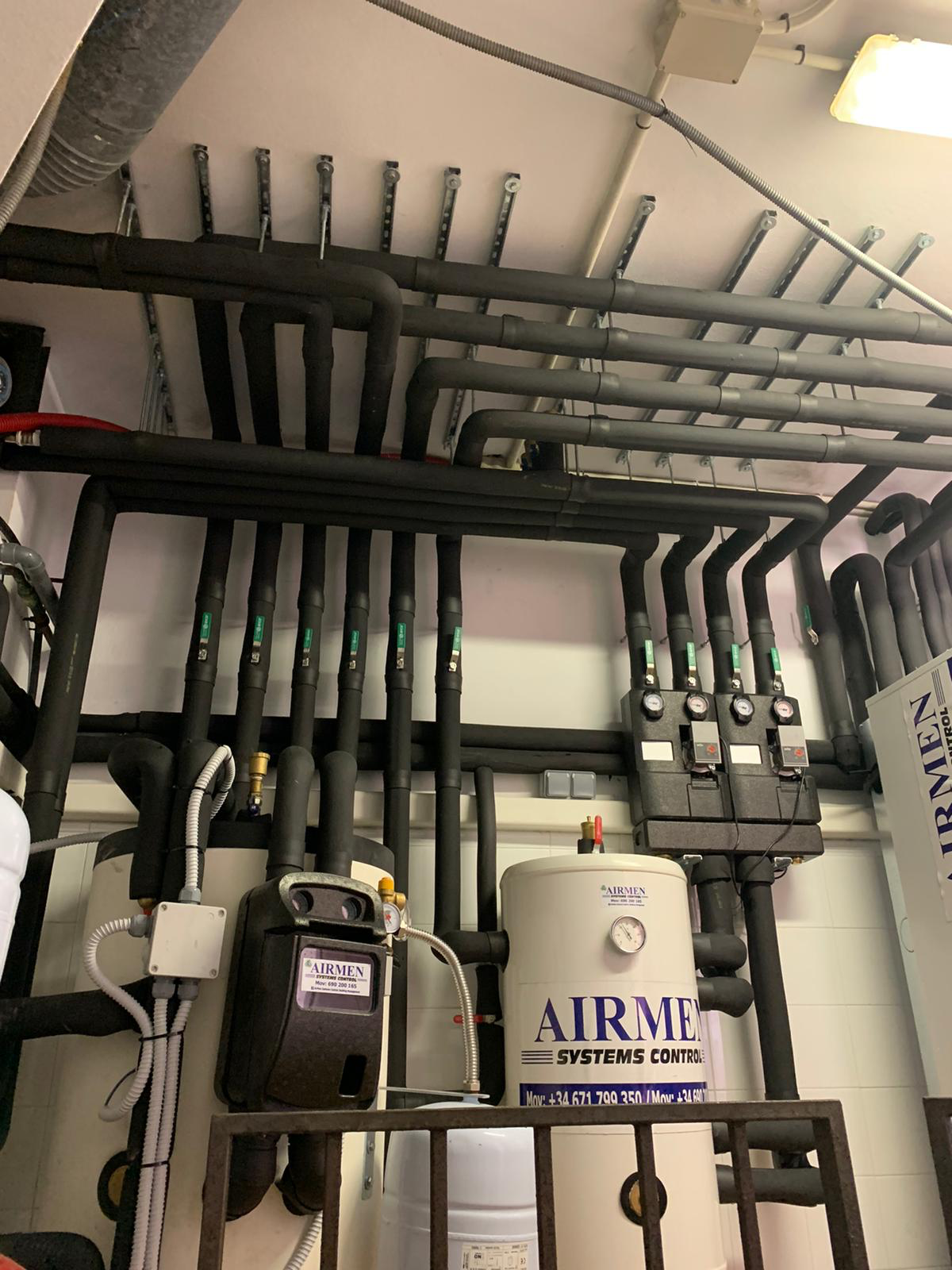 Sala de Máquinas - Tuberías de Cobre / Machine Room - Copper Piping