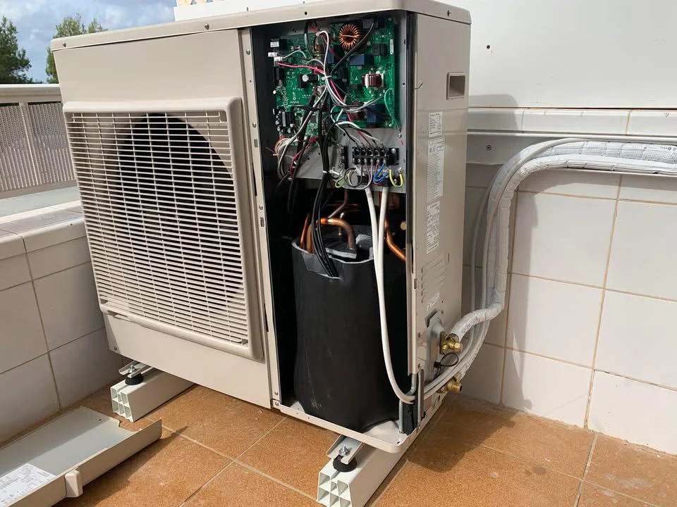 AC Unit Internals - Diagnostic Inspection