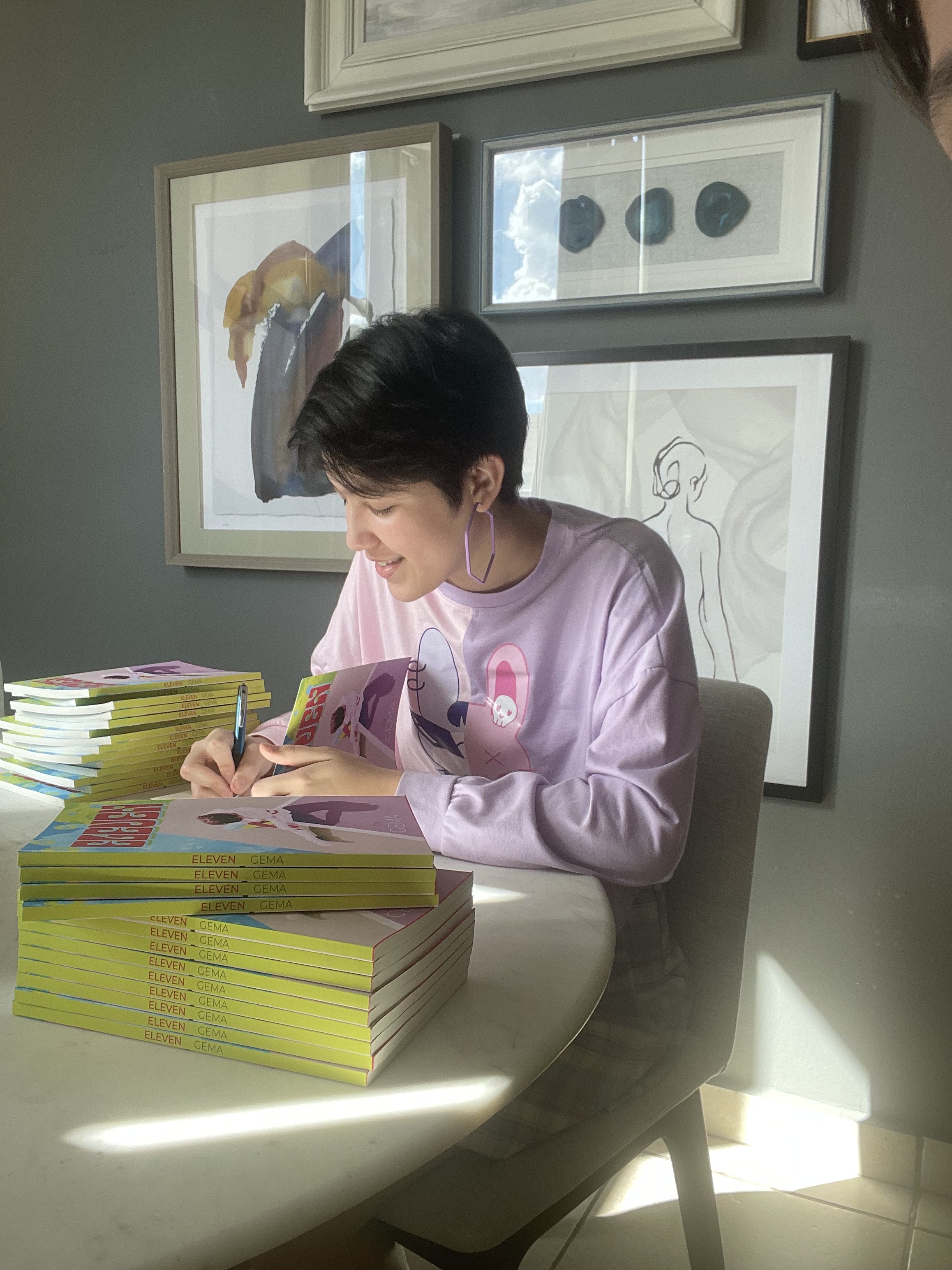 Gema reading García Márquez