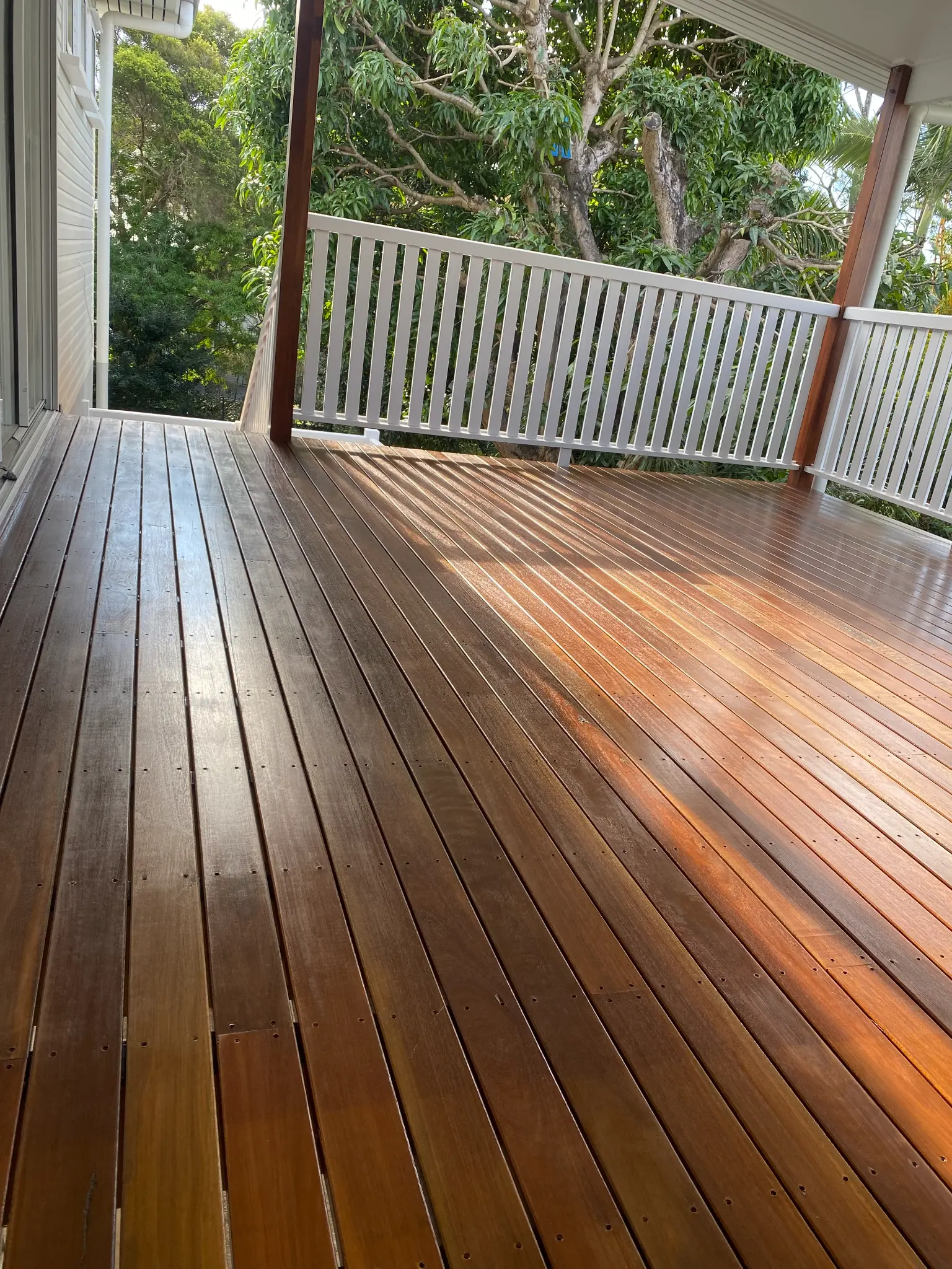 Hardwood Deck & Balustrade — Oiled Finish
