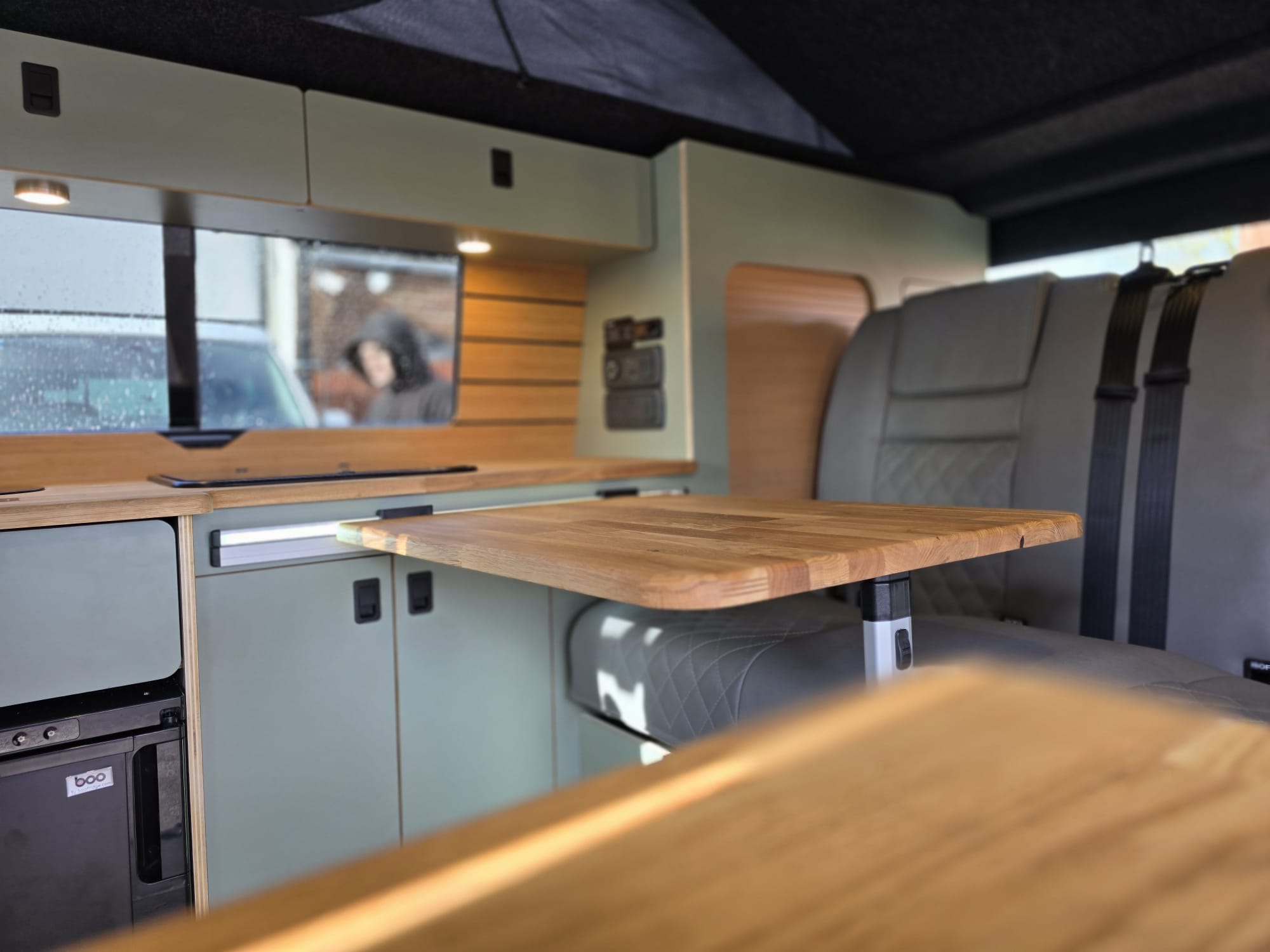 Oak Table & Interior Layout