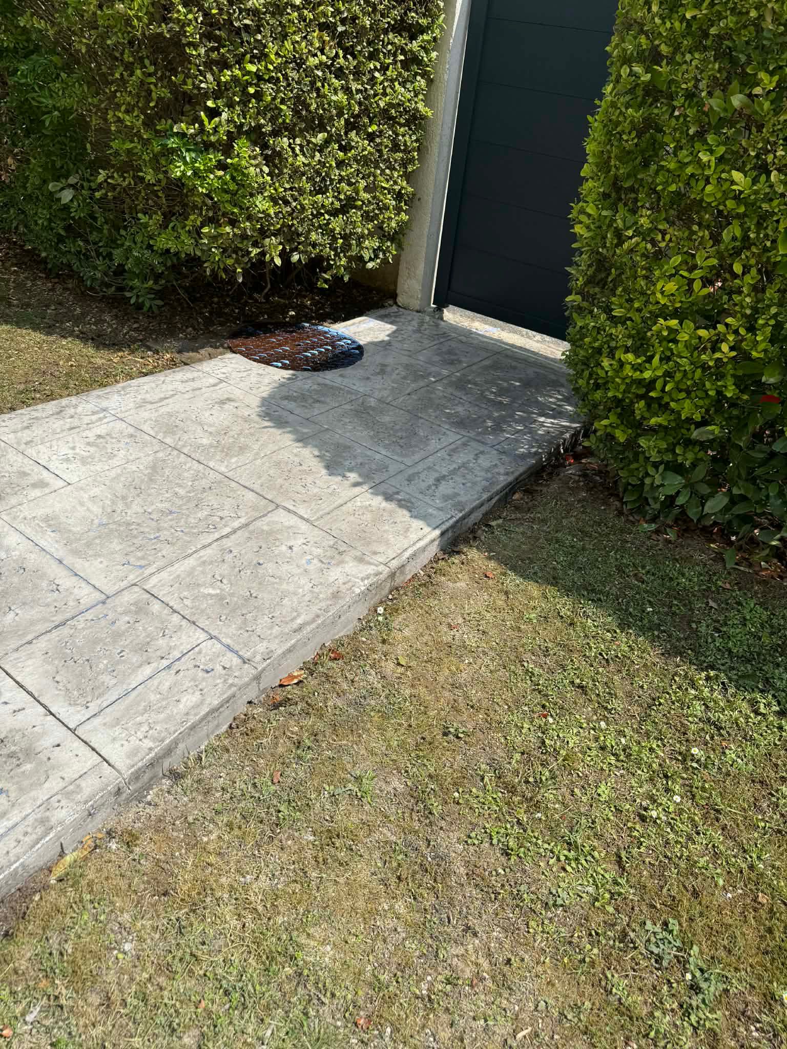 Alee pietonală beton amprentat gri antracit