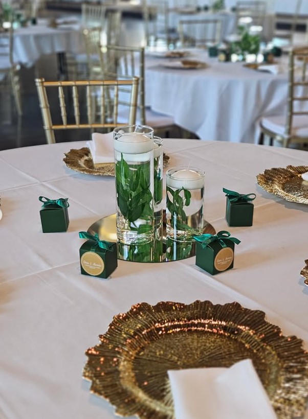 Green & Gold Table Decor